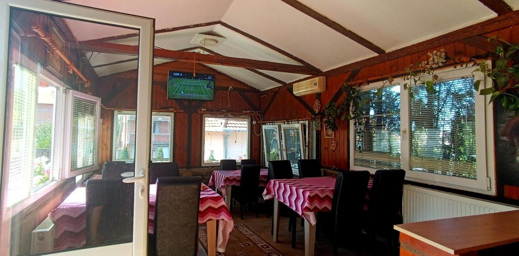 Guest House Mirijevski Konak เบลเกรด ภายนอก รูปภาพ