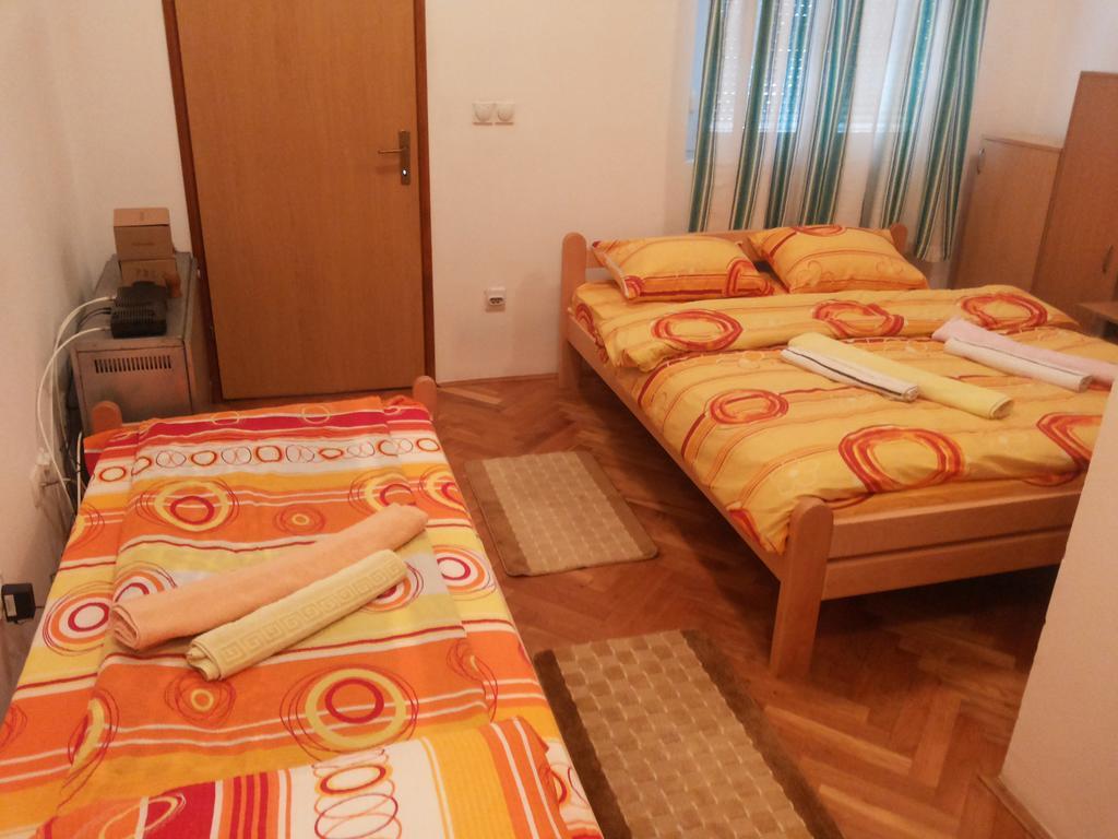 Guest House Mirijevski Konak เบลเกรด ภายนอก รูปภาพ