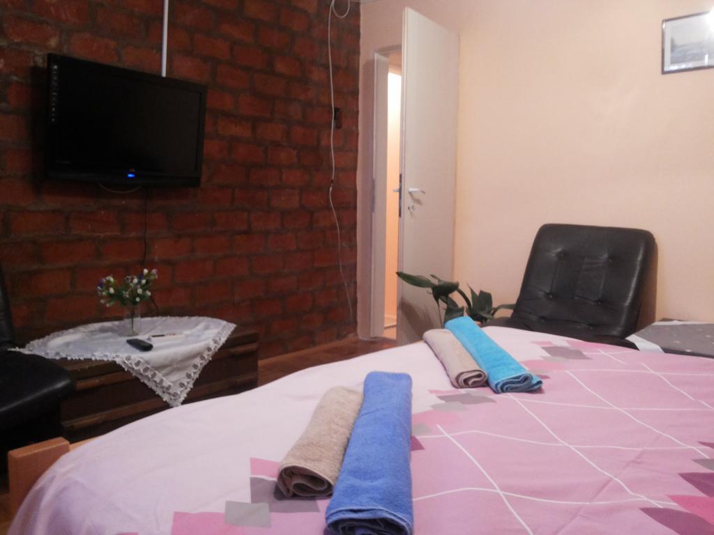 Guest House Mirijevski Konak เบลเกรด ภายนอก รูปภาพ