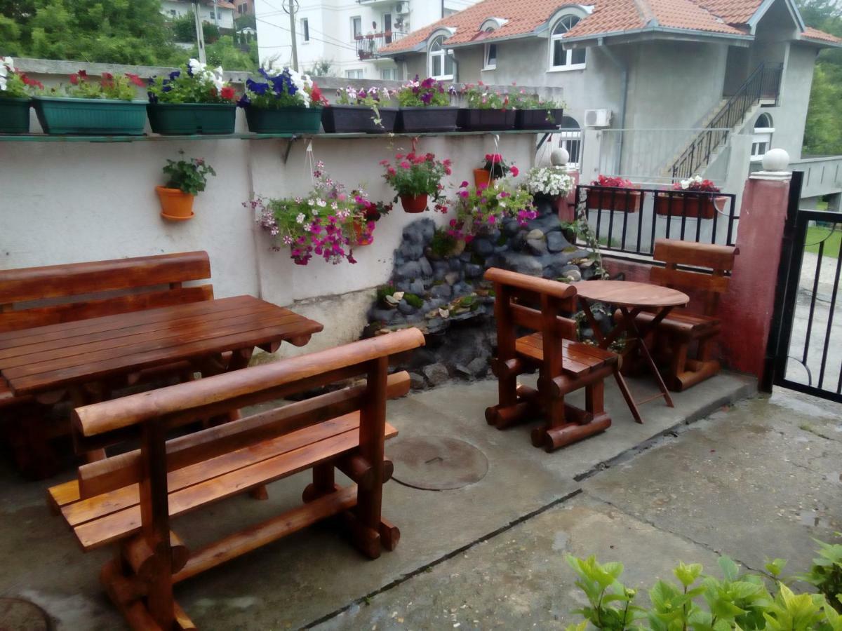 Guest House Mirijevski Konak เบลเกรด ภายนอก รูปภาพ