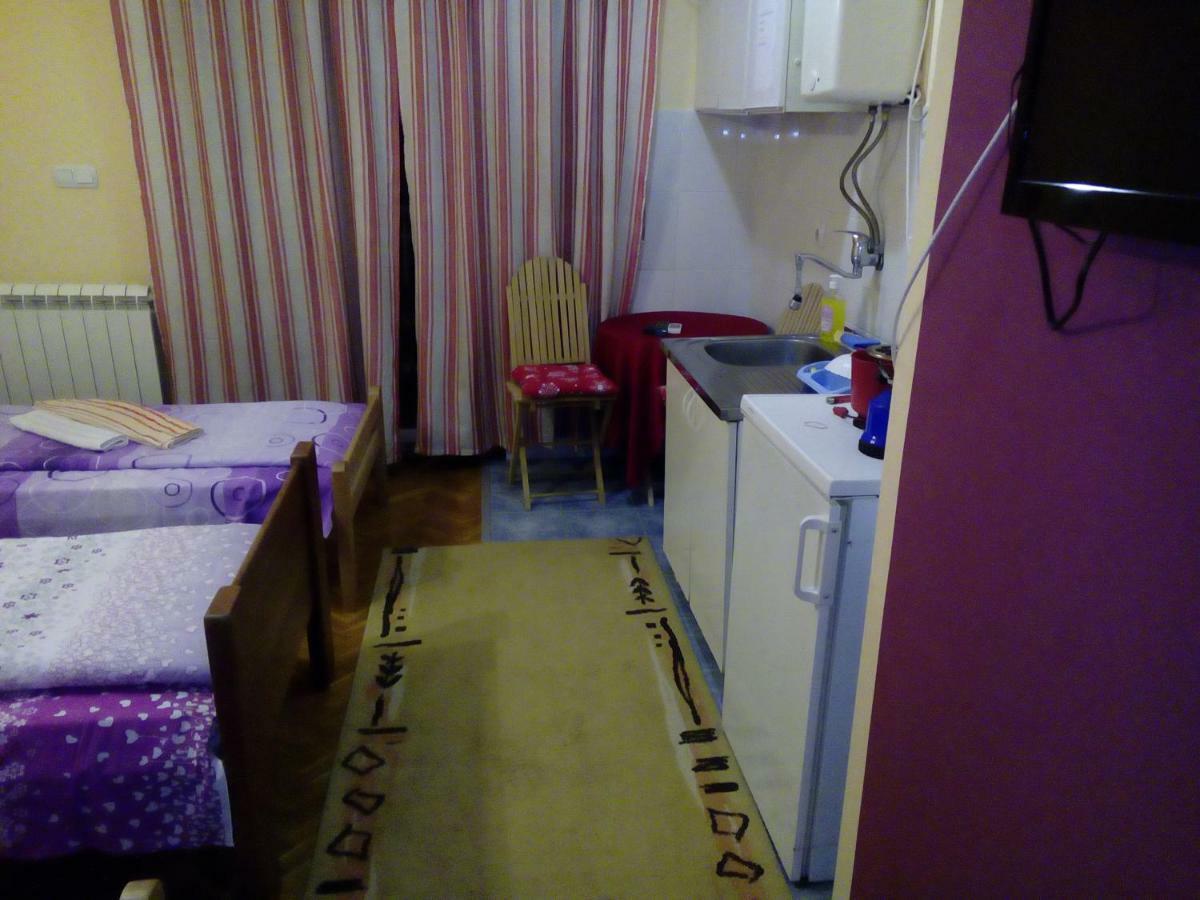 Guest House Mirijevski Konak เบลเกรด ภายนอก รูปภาพ