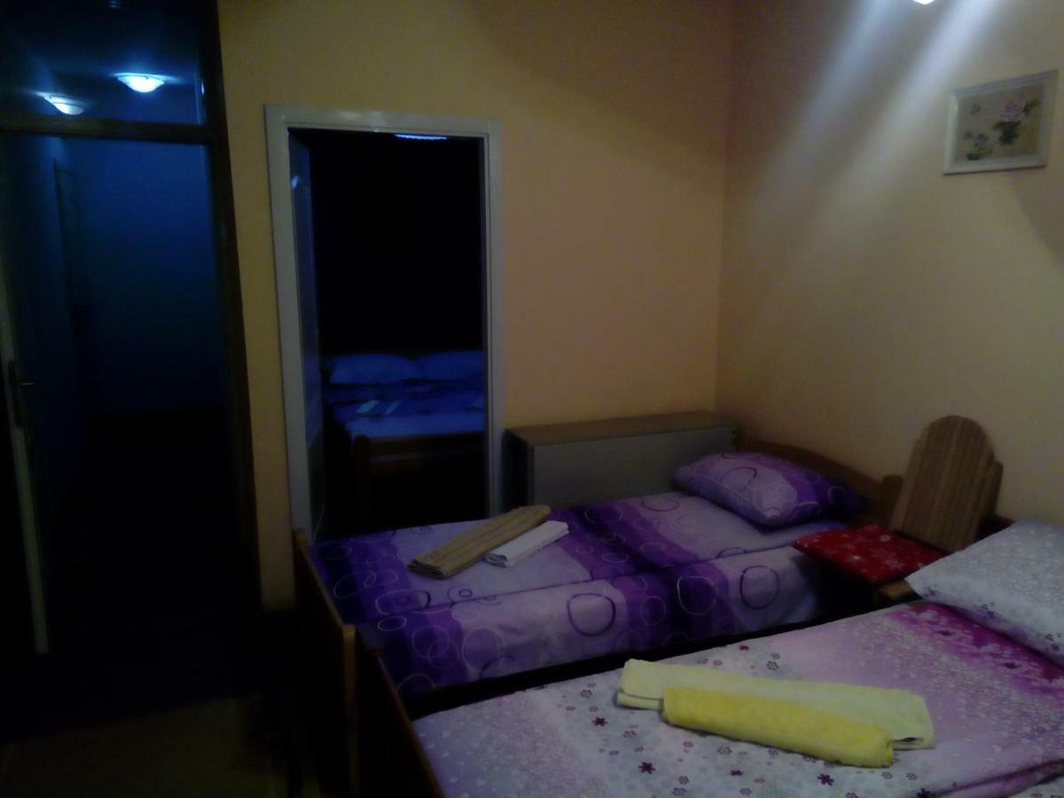 Guest House Mirijevski Konak เบลเกรด ภายนอก รูปภาพ