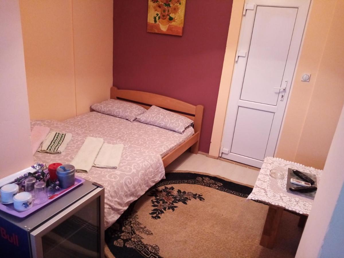 Guest House Mirijevski Konak เบลเกรด ภายนอก รูปภาพ